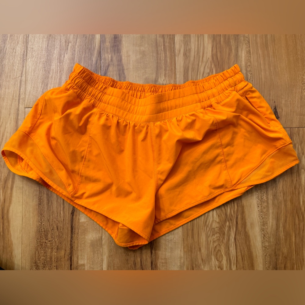 Lululemon size 12 Vibrant Orange Skirt